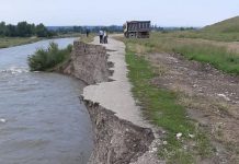 7 milioane de la Guvern, să oprească surparea malului Jiului